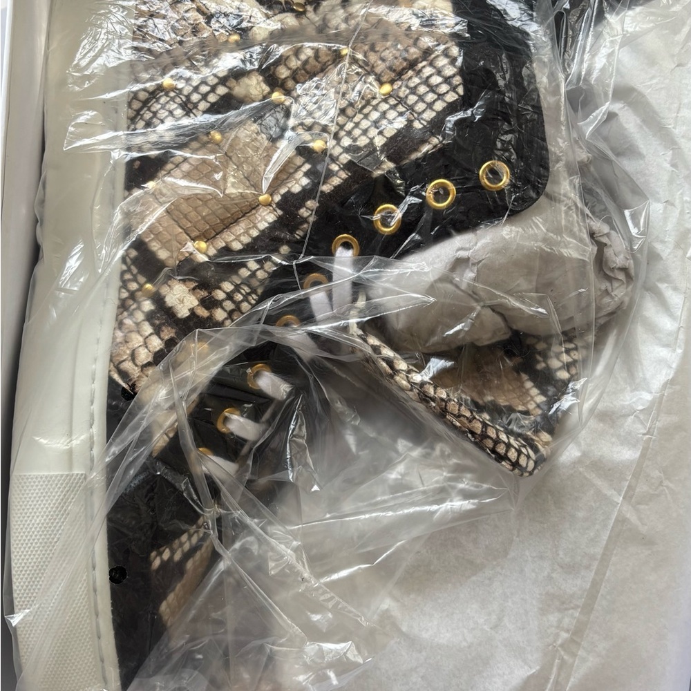 LIMITED - BLACK SNAKESKIN